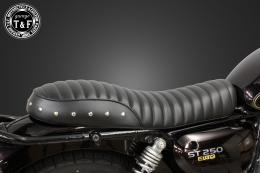 ST250E　スタッド付きフラットシート(タックロール)