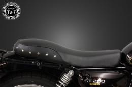 ST250E　スタッド付きフラットシート(スムース)