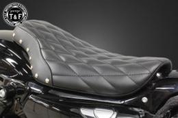 スポーツスター(2004〜2021年)専用　スタッド付きシングルシートタイプB(ダイヤ)