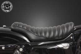 スポーツスター(2004〜2021年)専用　シングルシートタイプBフラット(タックロール)