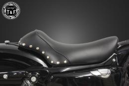 スポーツスター(2004〜2021年)専用　スタッド付きシングルシートタイプCショート(スムース)