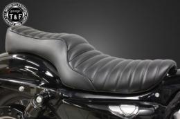 スポーツスター(2004〜2021年)専用　ダブルシート(タックロール)