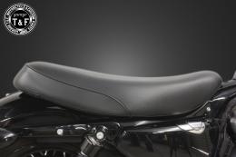 スポーツスター(2004〜2021年)専用　ダブルフラットシート(スムース)