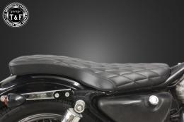 スポーツスター(1982〜2003年)専用　コブラシート(ダイヤ)