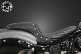 ボルト　スタッド付きガンファイターシート(バーチカル)