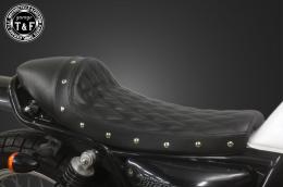 グラストラッカー250(キャブモデル専用)　スタッド付きカフェシート(ダイヤ)