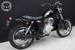 グラストラッカー250(キャブモデル専用)　スタッド付きショートフラットシート(タックロール)