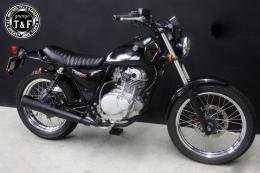 グラストラッカー250(キャブモデル専用)　ショートフラットシート(タックロール)