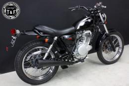 グラストラッカー250(キャブモデル専用)　フラットシート(スムース)