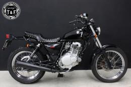 グラストラッカー250(キャブモデル専用)　スタッド付きツーリングシート(タックロール)