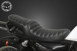 グラストラッカー250(キャブモデル専用)　ツーリングシート(タックロール)