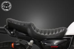 グラストラッカー250(キャブモデル専用)　ツーリングシート(タックロール)