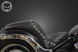 ドラッグスター400クラシック　スタッド付きガンファイターシート(バーチカル)