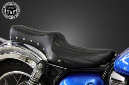 エストレヤ　スタッド付きダブルシート(バーチカル)