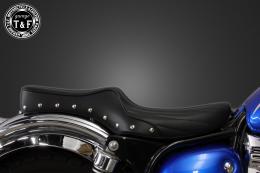 エストレヤ　スタッド付きダブルシート(バーチカル)