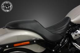 ソフテイルブレイクアウト(2018〜2024年)　ガンファイターシート(バーチカル)