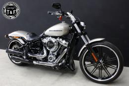 ソフテイルブレイクアウト(2018〜2024年)　シングルシート(スムース)