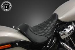 ソフテイルブレイクアウト(2018〜2024年)　シングルシート(ダイヤ)