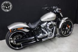 ソフテイルブレイクアウト(2018〜2024年)　シングルシート(バーチカル)